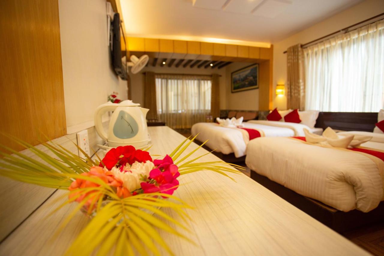 โรงแรมสเปลนดิดวิว โพคารา ภายนอก รูปภาพ